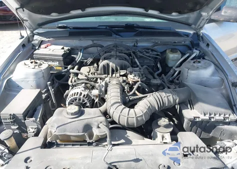 2007 Ford Mustang z USA, uszkodzony, nr VIN 1ZVFT80N575312871